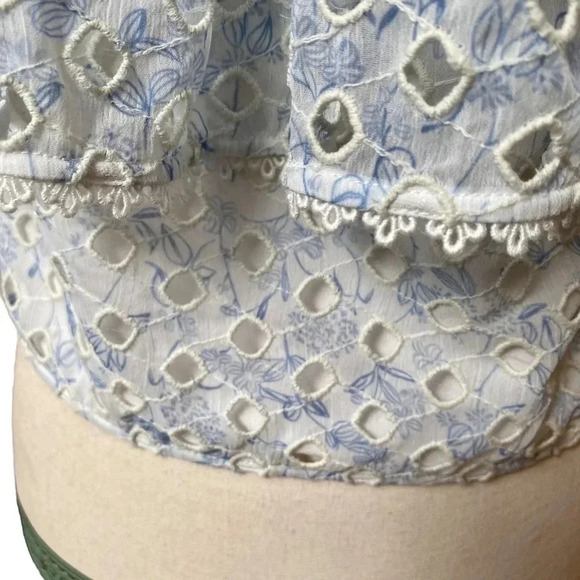 ML Monique Lhuillier Blue White Eyelet Off Shoulder Blouse Size Small - Picture 9 of 16
